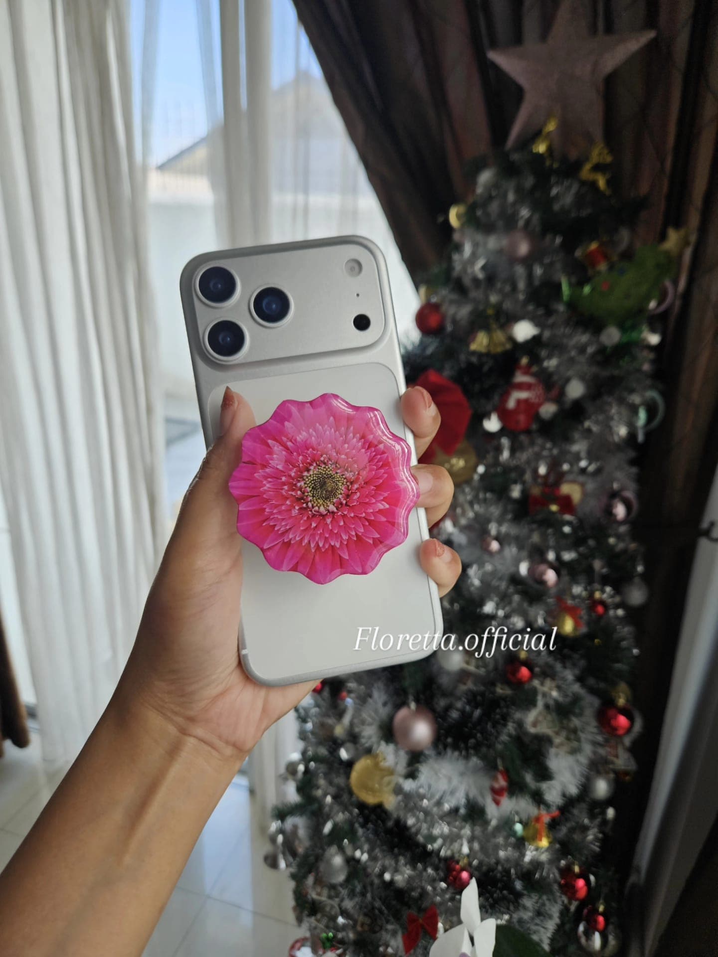 ดอกเยอบีร่าสีชมพูเข้ม 🌸 - alternate view